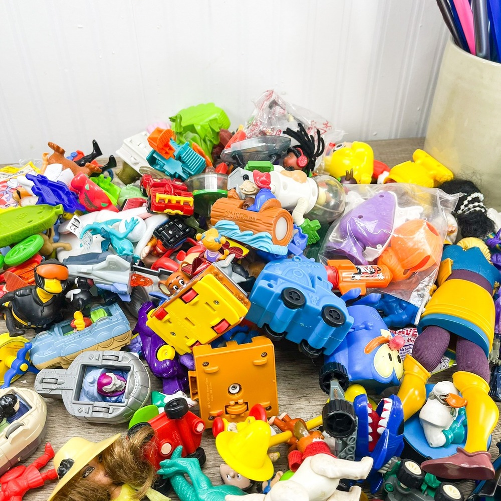 Vintage Mixed Toy Lot Disney Warner Bros Fast Food Toys Action Figures Vehicles